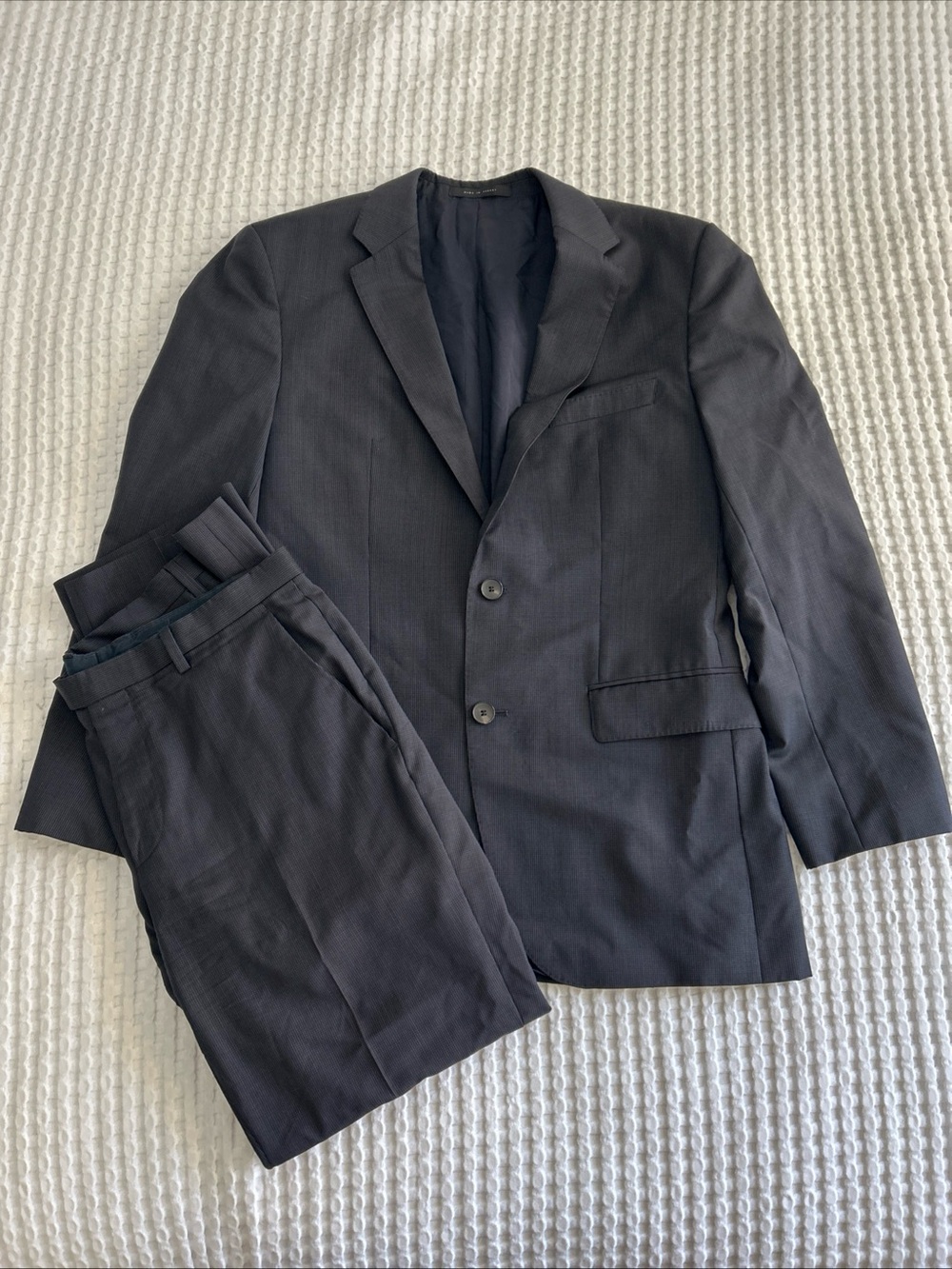 Hugo Boss Men’s Navy Blue Grid 38R 31/30 Super 100s Two-Piece Suit - Modern Fit